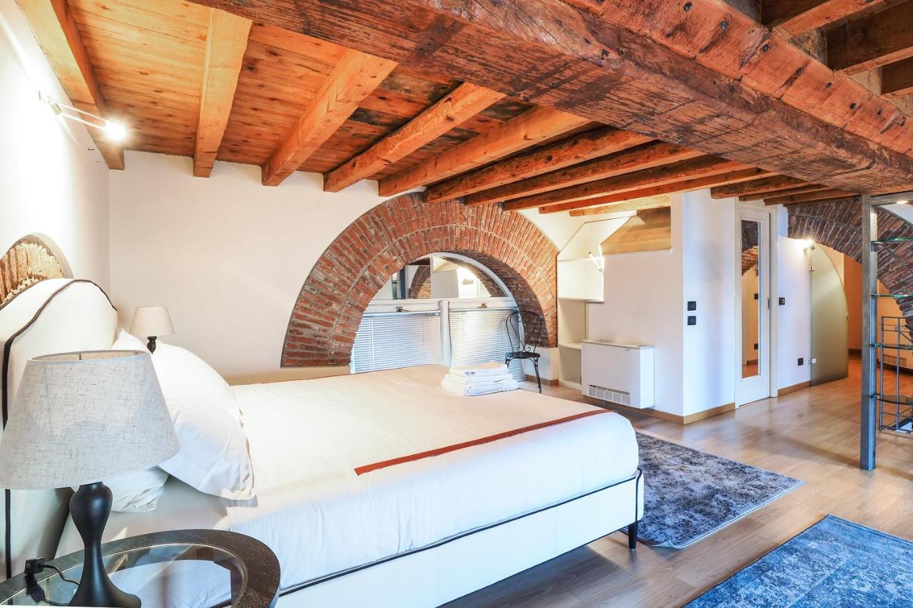 Unique Duomo Luxury Property Милан Экстерьер фото